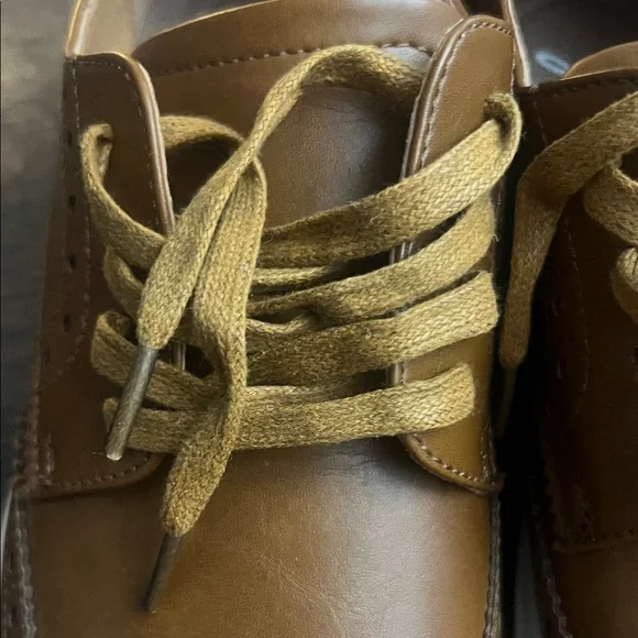 Elegant Tan Leather Derby Shoes - Picture 3 of 8